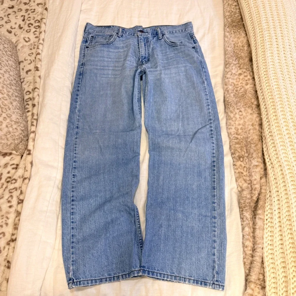 Levis 569 Loose Straight Leg Jeans Mens 34x30 Light Wash Blue Denim 00569-0110